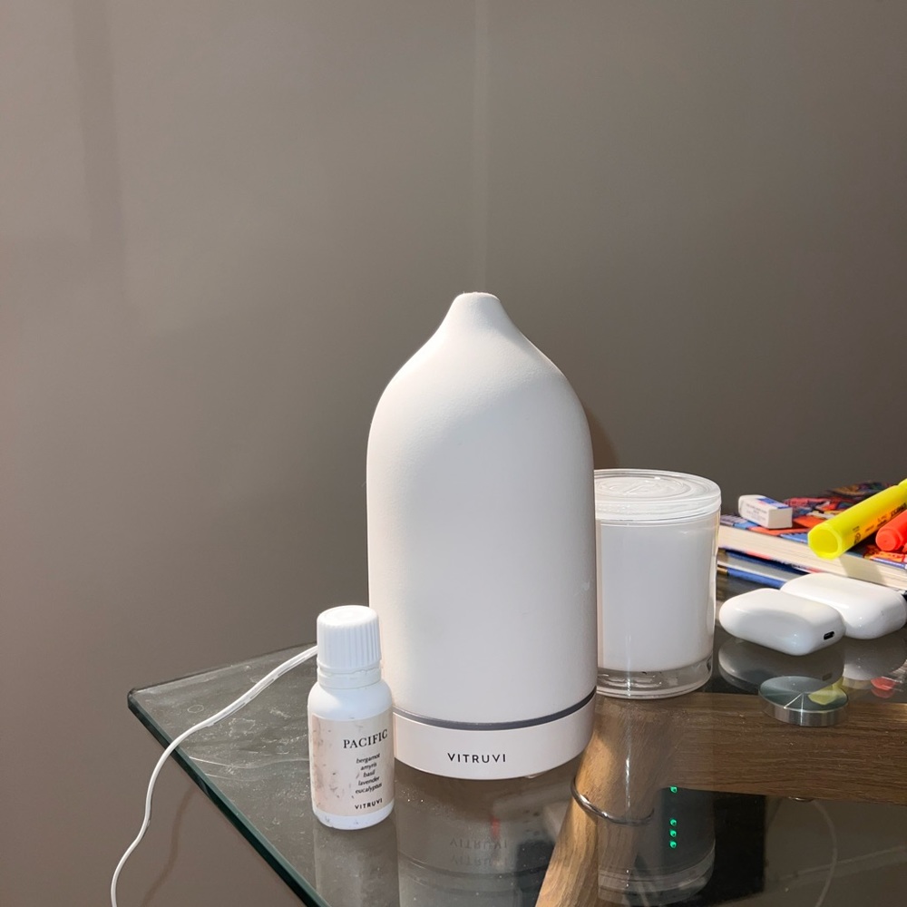 Vitruvi Stone Diffuser + 3 essential oils